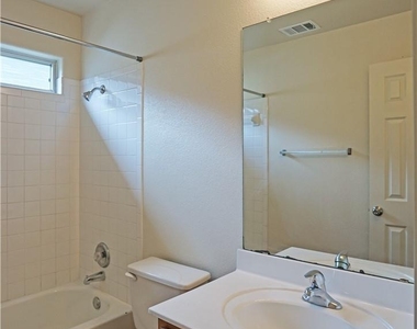 2903 Don Hill Ln - Photo Thumbnail 14