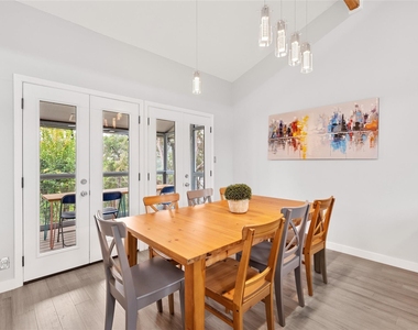 2711 Trail Of Madrones St - Photo Thumbnail 13