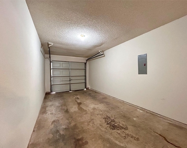 8904 Schick Rd - Photo Thumbnail 15