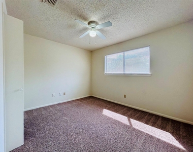 8904 Schick Rd - Photo Thumbnail 12
