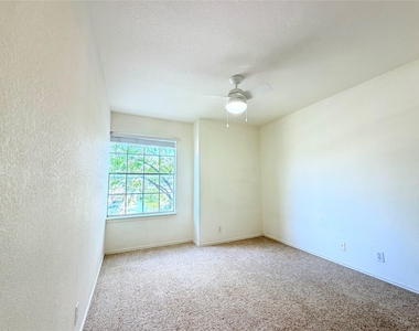 9802 Copper Creek Dr - Photo Thumbnail 31