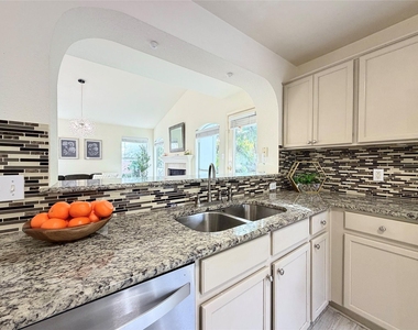 9802 Copper Creek Dr - Photo Thumbnail 13