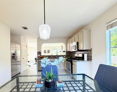 9802 Copper Creek Dr - Photo Thumbnail 18