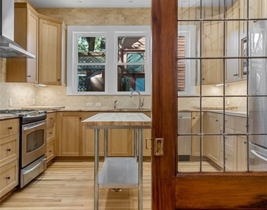 702 W Gibson St - Photo Thumbnail 8