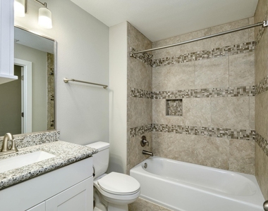 615 Spring St - Photo Thumbnail 4