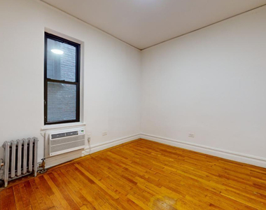 East 87th Street - Photo Thumbnail 6