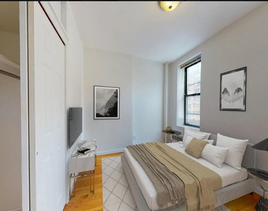 East 76th Street - Photo Thumbnail 2