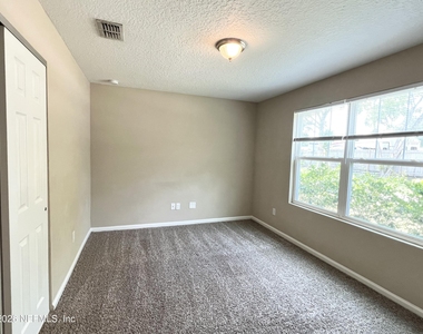 12168 Biarritz Street - Photo Thumbnail 9