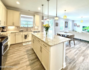 6887 Azalea Grove Drive - Photo Thumbnail 8