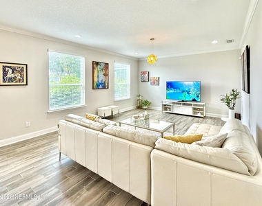 6887 Azalea Grove Drive - Photo Thumbnail 13