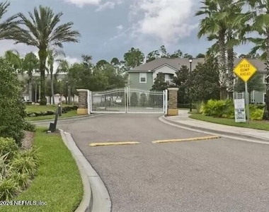 13785 Herons Landing Way Way - Photo Thumbnail 25