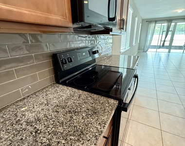 5162 Sawmill Point Way - Photo Thumbnail 9