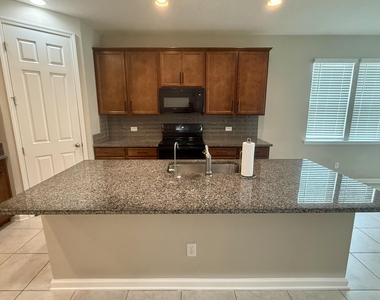 5162 Sawmill Point Way - Photo Thumbnail 7