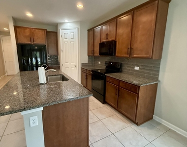 5162 Sawmill Point Way - Photo Thumbnail 6