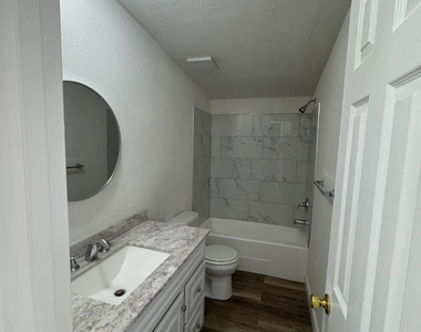 7934 Sunnybrook Road - Photo Thumbnail 5