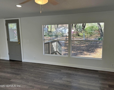 7934 Sunnybrook Road - Photo Thumbnail 3