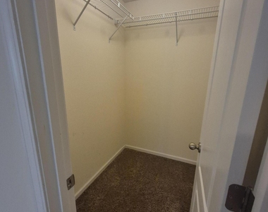 141 Whitland Way - Photo Thumbnail 10
