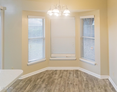 13625 Las Brisas Way - Photo Thumbnail 4