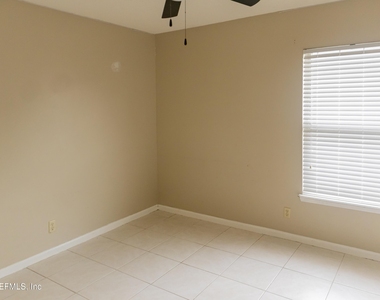 13625 Las Brisas Way - Photo Thumbnail 11