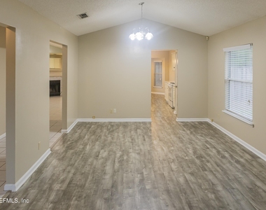 13625 Las Brisas Way - Photo Thumbnail 5