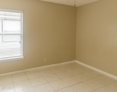 13625 Las Brisas Way - Photo Thumbnail 9