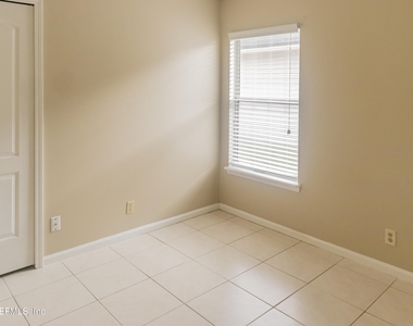 13625 Las Brisas Way - Photo Thumbnail 10