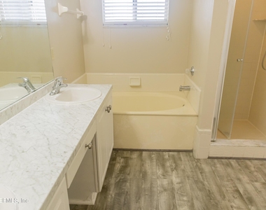 13625 Las Brisas Way - Photo Thumbnail 8