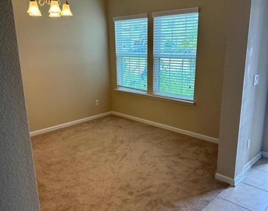 1440 Aspenwood Drive - Photo Thumbnail 2