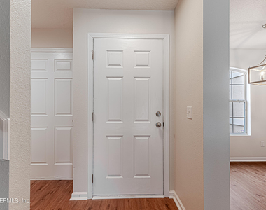 2315 Wood Hollow Lane - Photo Thumbnail 4