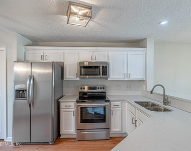 2315 Wood Hollow Lane - Photo Thumbnail 8