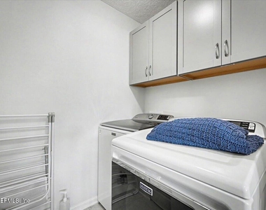 11150 Minnetta Court - Photo Thumbnail 22
