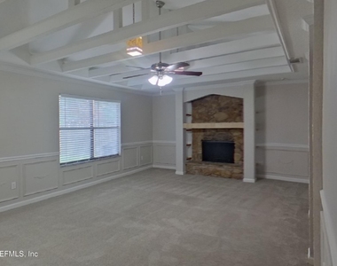 4324 Queensway Drive - Photo Thumbnail 1
