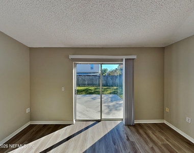 7354 High Bluff Road N - Photo Thumbnail 4