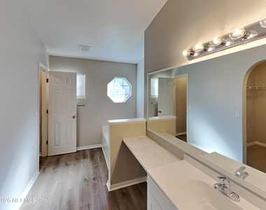 7354 High Bluff Road N - Photo Thumbnail 7