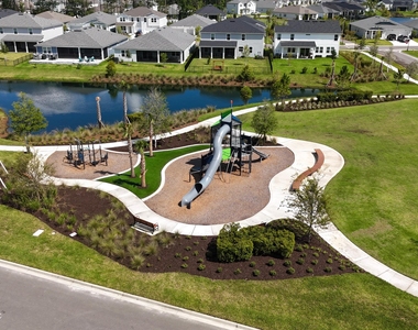 308 Spruce Hill Point - Photo Thumbnail 21