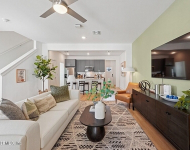 3730 Dupont Avenue - Photo Thumbnail 8