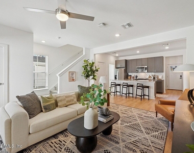 3730 Dupont Avenue - Photo Thumbnail 9