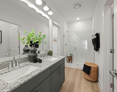 3730 Dupont Avenue - Photo Thumbnail 24