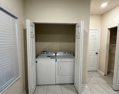 947 Observatory Parkway - Photo Thumbnail 8