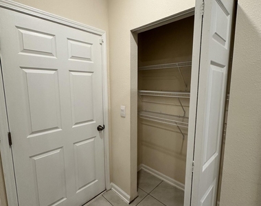 947 Observatory Parkway - Photo Thumbnail 4
