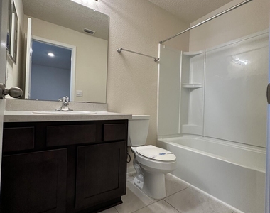 947 Observatory Parkway - Photo Thumbnail 15