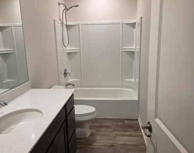 2015 Pembridge Lane - Photo Thumbnail 11