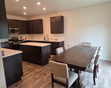 2015 Pembridge Lane - Photo Thumbnail 5