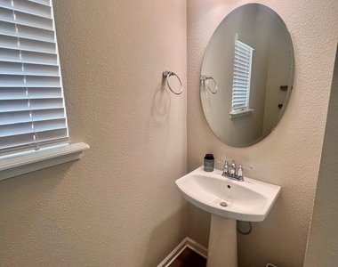 2117 Hawkeye Place - Photo Thumbnail 28