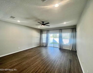 2117 Hawkeye Place - Photo Thumbnail 16