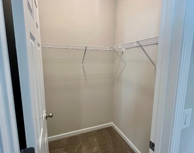 2117 Hawkeye Place - Photo Thumbnail 33