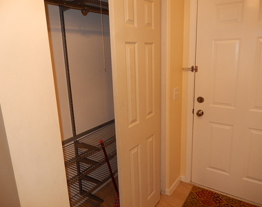 375 Woodridge Circle - Photo Thumbnail 6