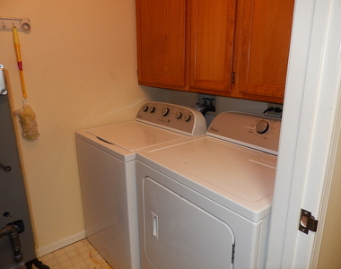375 Woodridge Circle - Photo Thumbnail 20