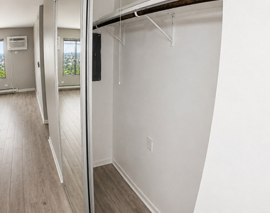 336 Lathrop Avenue - Photo Thumbnail 5