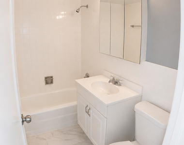 336 Lathrop Avenue - Photo Thumbnail 15